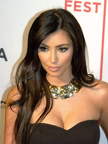 Resultado de imagen para Kim Kardashian cabello oscuro