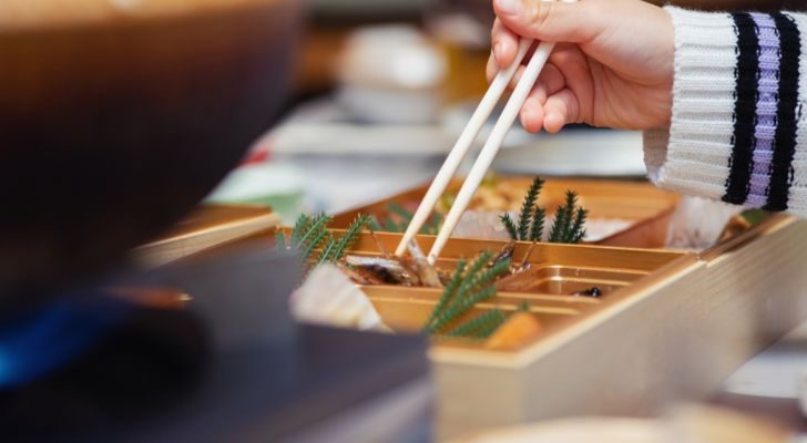 Hay numerosos beneficios al usar palillos